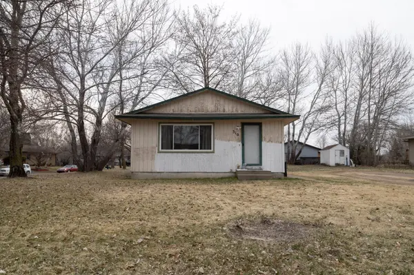 310 18th AVE SE, Cambridge, MN 55008