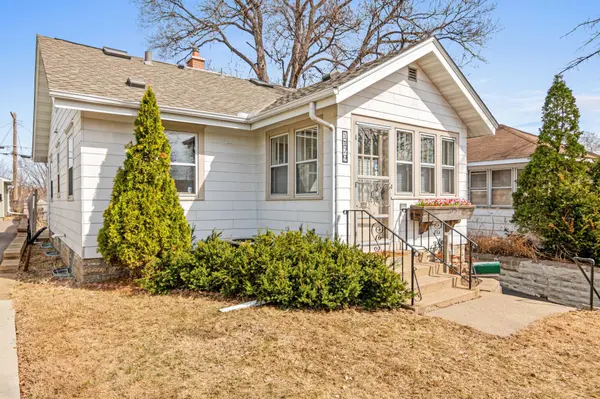 1179 Minnehaha AVE W, Saint Paul, MN 55104