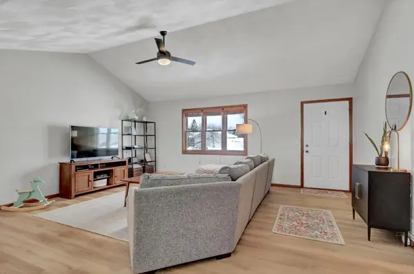 908 Apple LN, Lake City, MN 55041