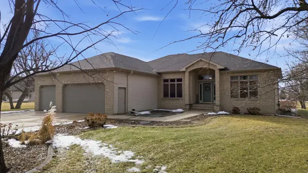 7209 Maple LN, Horace, ND 58047