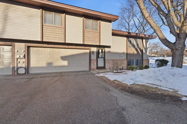 3914 Brookdale CIR N, Brooklyn Park, MN 55443