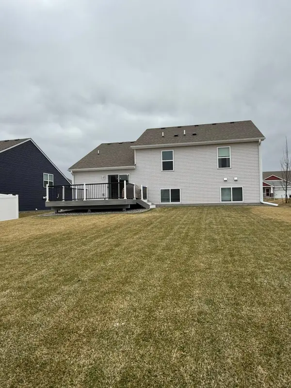 15180 Emory CIR, Apple Valley, MN 55124