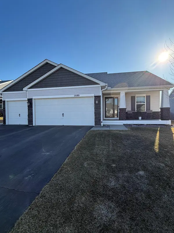 15180 Emory CIR, Apple Valley, MN 55124