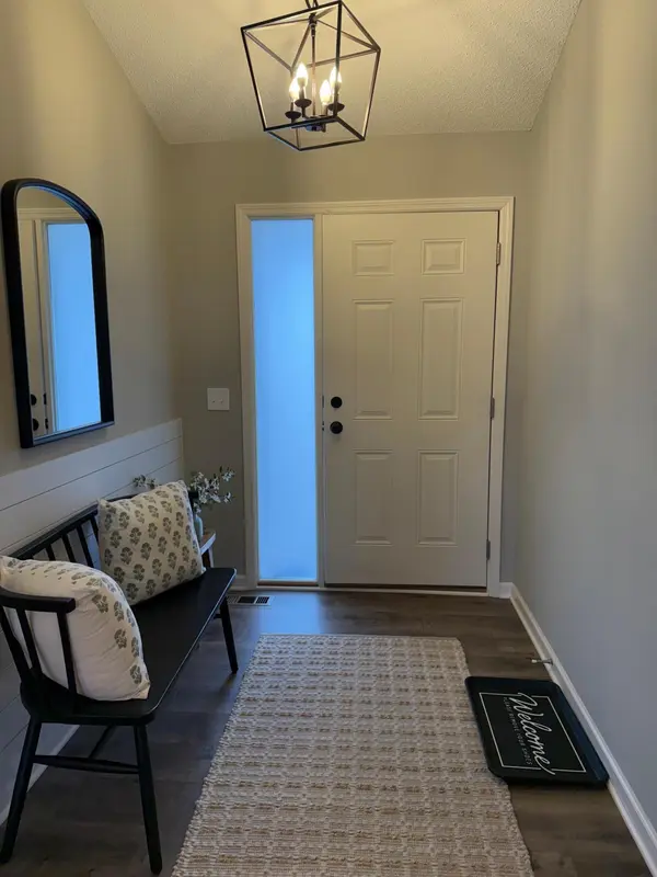 15180 Emory CIR, Apple Valley, MN 55124