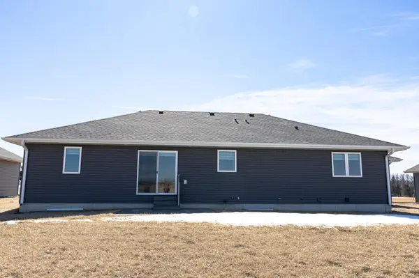 560 Hill Crest ST, Edgerton, MN 56128