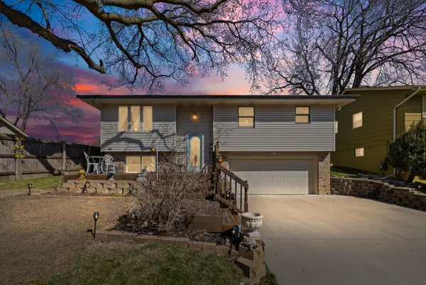 1209 45 1/2 AVE NE, Columbia Heights, MN 55421