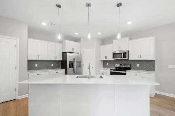 3826 Wren AVE, Shakopee, MN 55379