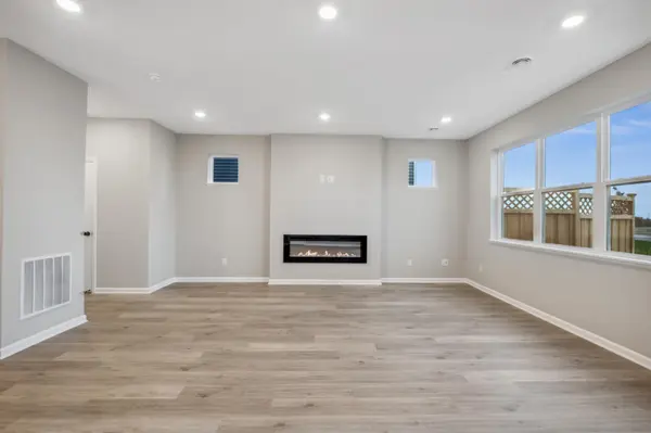 3812 Wren AVE, Shakopee, MN 55379