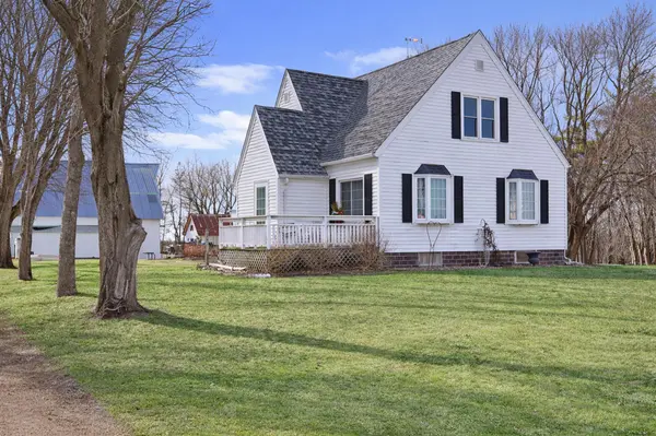 42365 150th ST, Waseca, MN 56093
