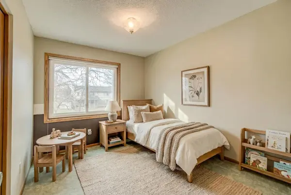 4745 Narvik DR, Eagan, MN 55122