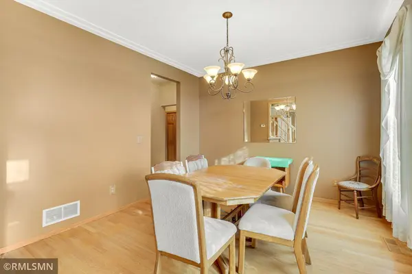 4105 Countryview DR, Eagan, MN 55123