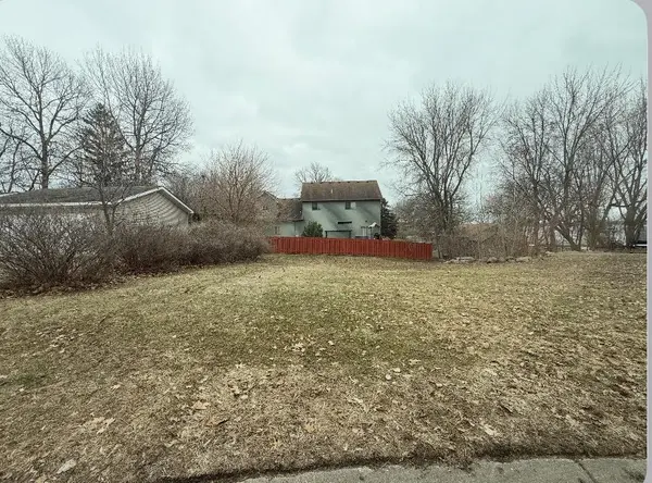 1716 Ibis DR, Buffalo, MN 55313