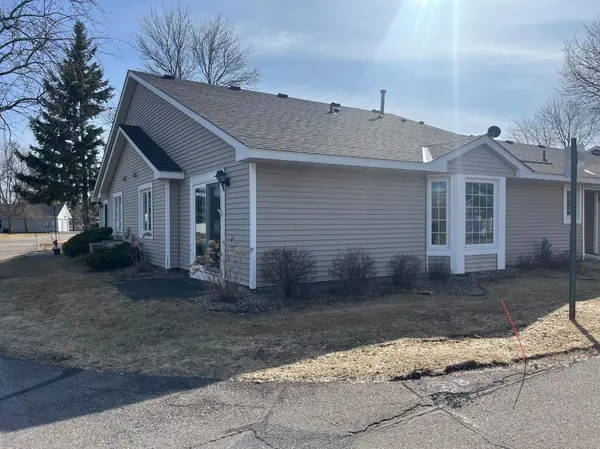 1907 Granite AVE N, Oakdale, MN 55128
