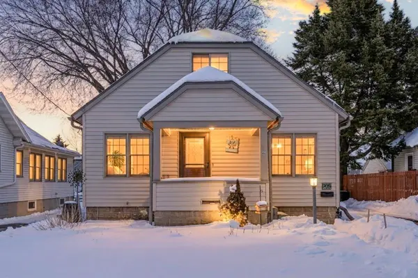 905 1st ST NW, Rochester, MN 55901