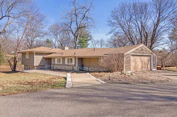 14419 Woodhill CIR, Minnetonka, MN 55345