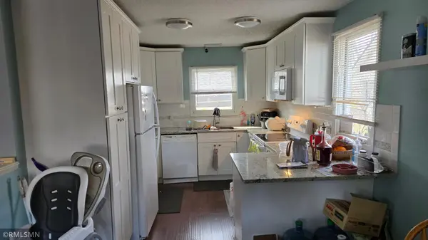 120 Oakwood RD, Apple Valley, MN 55124
