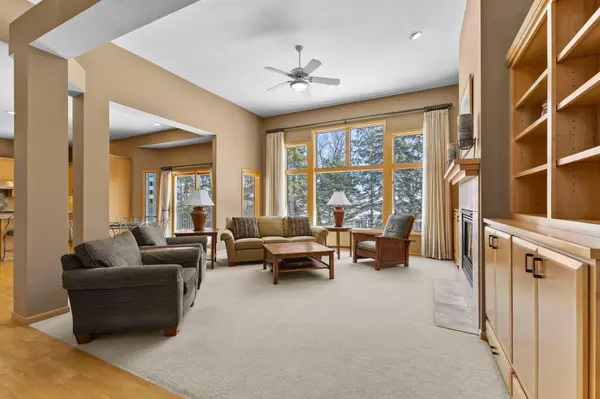 8175 Pristine Pine TRL, Eden Prairie, MN 55347