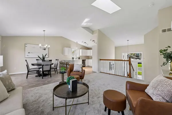 1521 Woodlawn CIR, Waconia, MN 55387