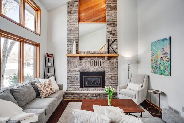 4222 Yorktown DR, Eagan, MN 55123