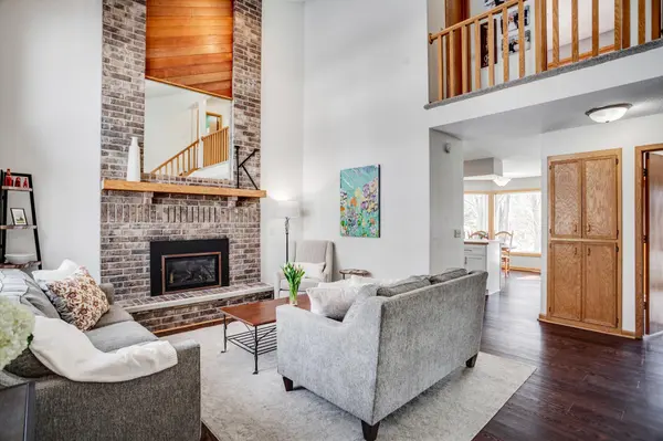 4222 Yorktown DR, Eagan, MN 55123