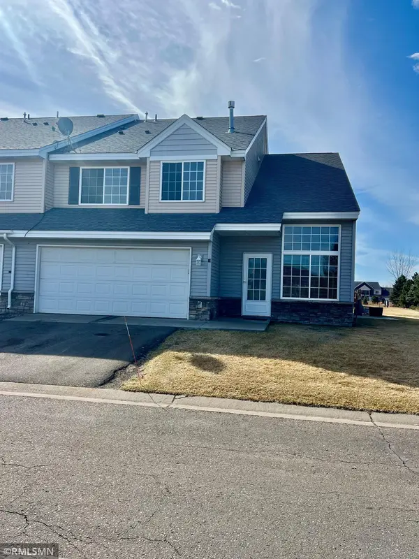 301 Roosevelt ST S ##E,  Cambridge,  MN 55008