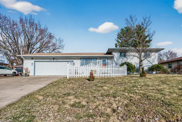 3512 Mcknight RD N, White Bear Lake, MN 55110