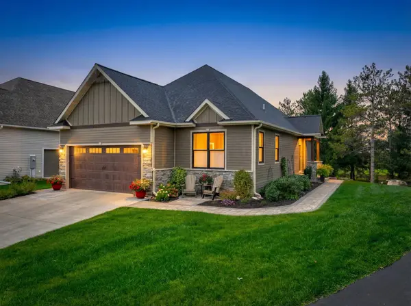 1777 George Norman DR, New Richmond, WI 54017