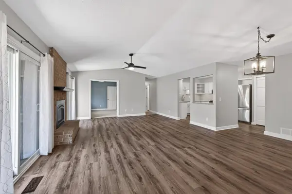 2810 Robinwood WAY, Woodbury, MN 55125