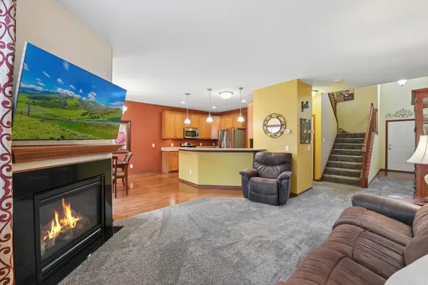 9514 Roosevelt DR, Chanhassen, MN 55317