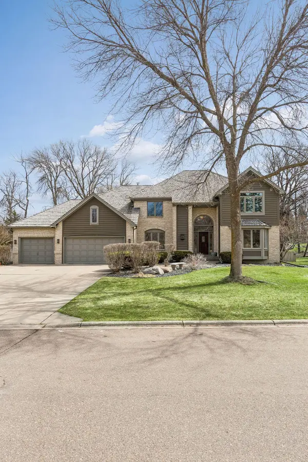 2107 Windsong CIR, Minnetonka, MN 55391