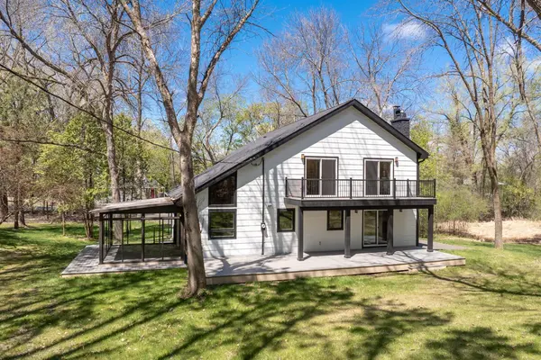 6145 Apple RD, Shorewood, MN 55331