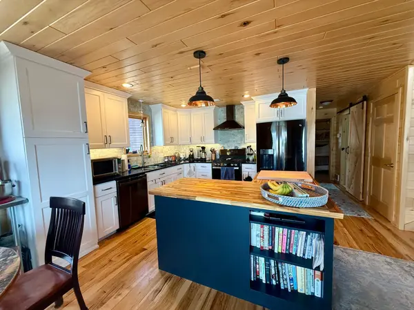 13955 Shoreline TRL, Bagley, MN 56621