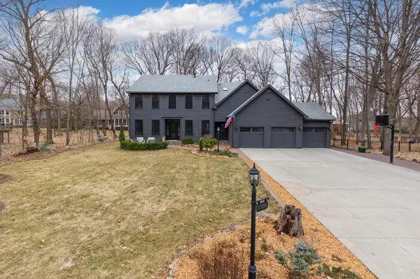 17259 Candlewood Pkwy, Eden Prairie, MN 55347