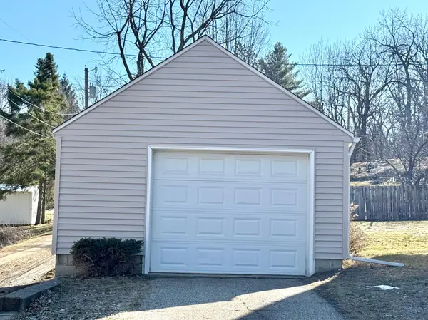115 2nd ST S, Cannon Falls, MN 55009