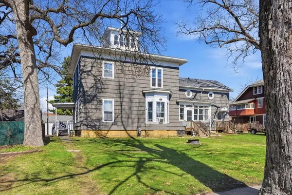 315 E Maple ST, River Falls, WI 54022