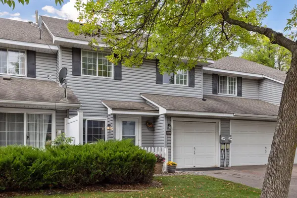 2600 Lockwood DR, Mendota Heights, MN 55120