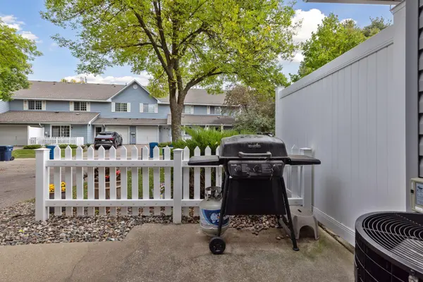 2600 Lockwood DR, Mendota Heights, MN 55120