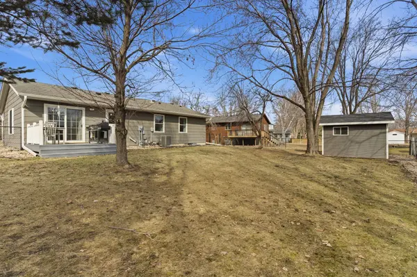 409 Boulder ST SW, Hutchinson, MN 55350
