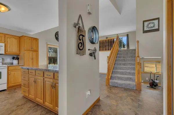 208 Iris LN NE, Saint Joseph, MN 56374