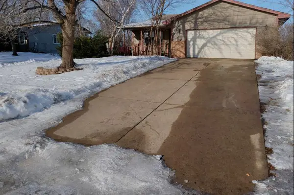 2808 81st AVE N, Brooklyn Park, MN 55444