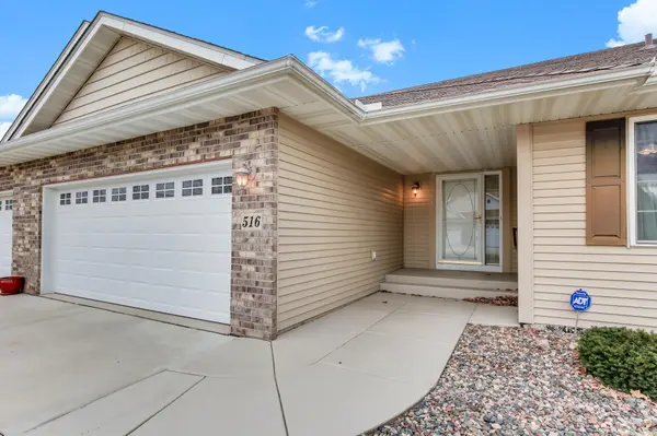 516 Marmik CIR, Hastings, MN 55033