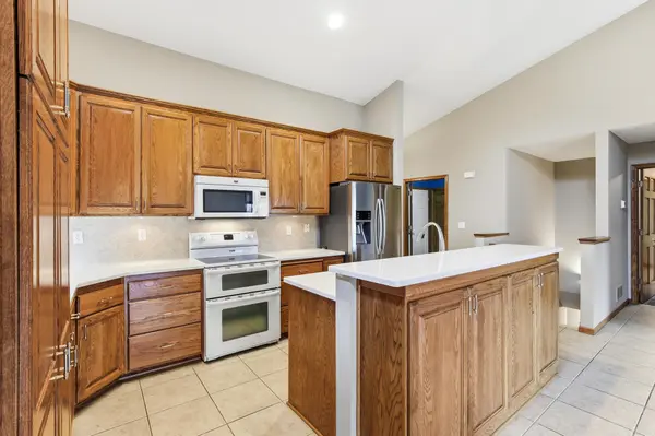 516 Marmik CIR, Hastings, MN 55033