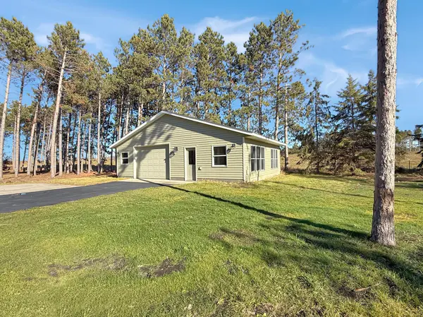 2808 Arrowwood CIR NW, Bemidji, MN 56601