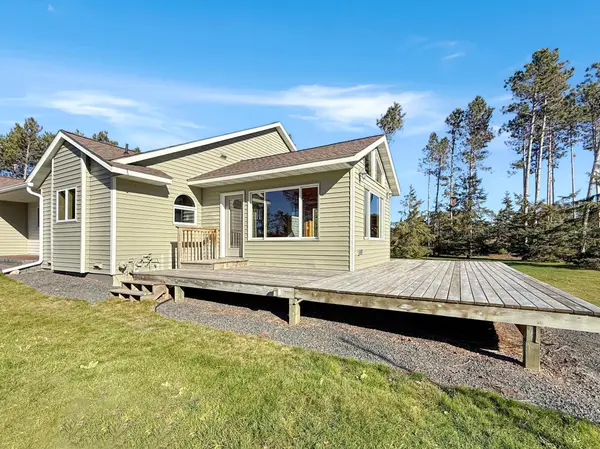 2808 Arrowwood CIR NW, Bemidji, MN 56601
