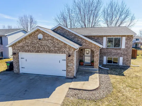 5944 Belfry Ln NW,  Rochester,  MN 55901