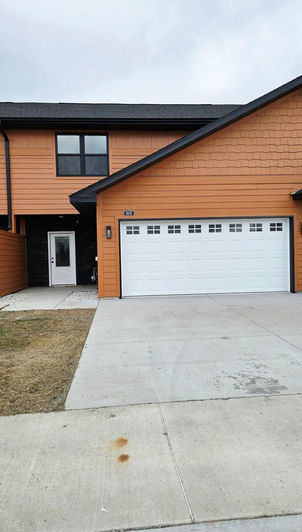 805 Viburnum ST, Belle Plaine, MN 56011