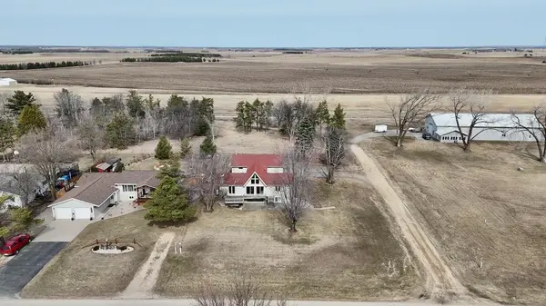 622 N Shore DR, Battle Lake, MN 56515
