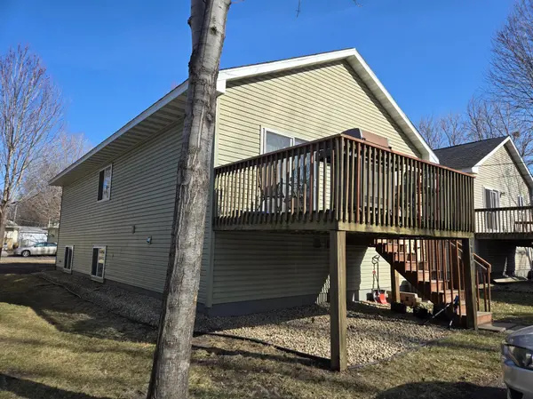 1081 26th AVE SE, Minneapolis, MN 55414