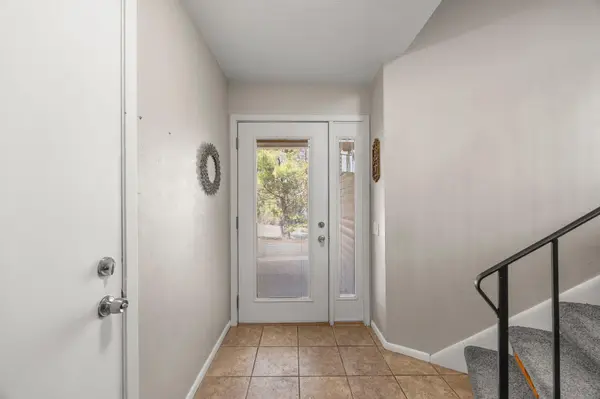 650 Gramsie RD, Shoreview, MN 55126