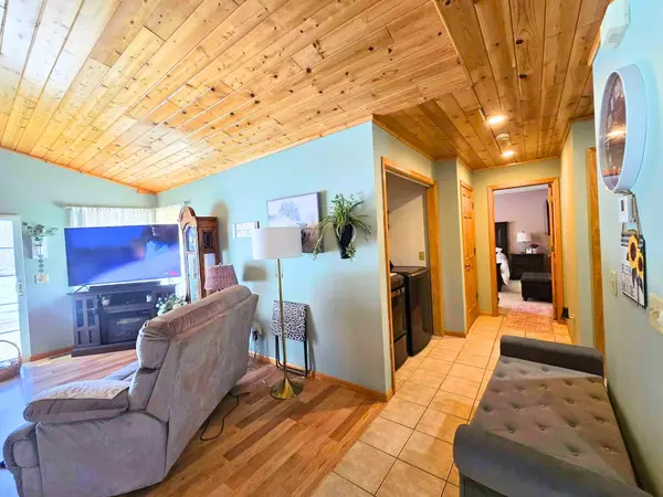 2337 Webb Forest CT NW, Hackensack, MN 56452